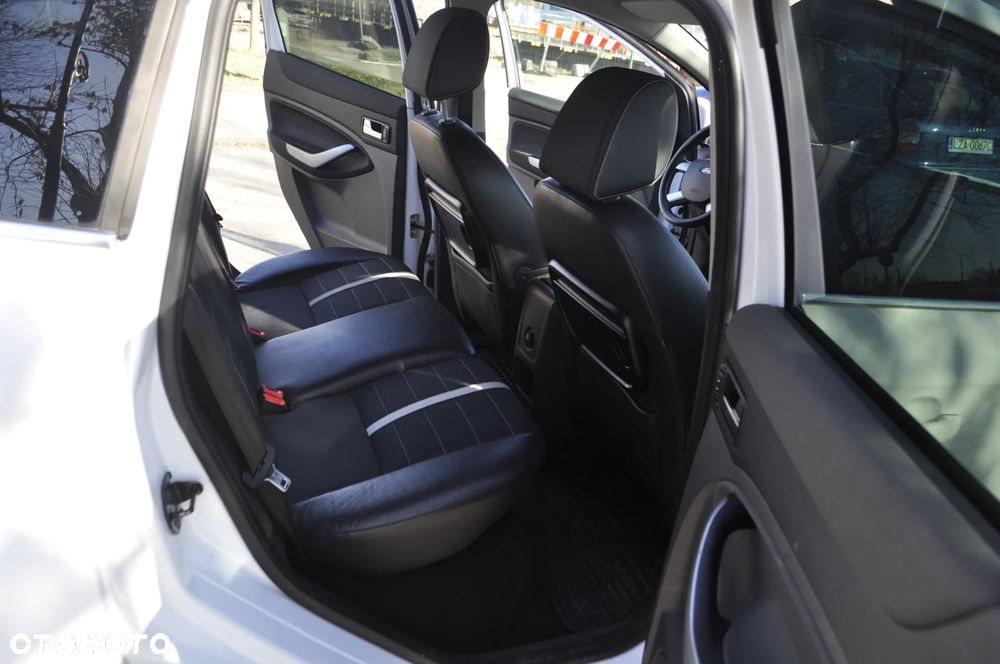 Ford Kuga 2.0 TDCi Trend - 12