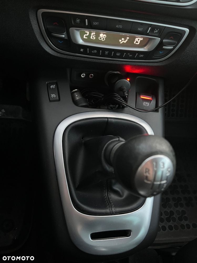 Renault Scenic - 21