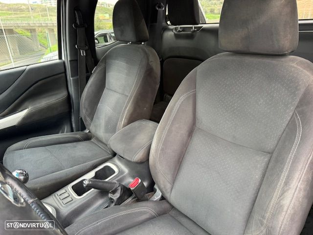 Nissan Navara 2.3 dCi CD 4WD N-Connecta Nav+Barras - 20