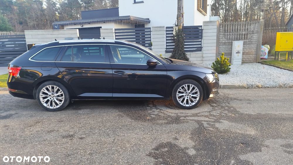 Skoda Superb ver-1-5-tsi-style - 4