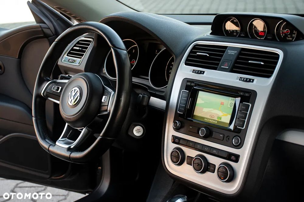Volkswagen Scirocco 2.0 TSI (BlueMotion Technology) DSG - 17