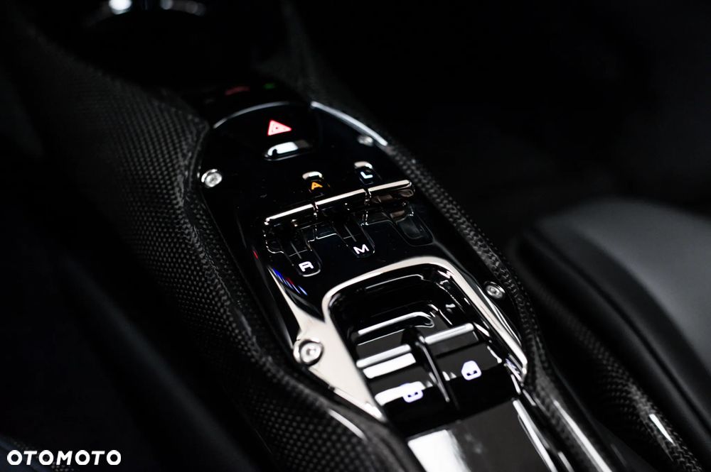 Ferrari 296 GTB - 31