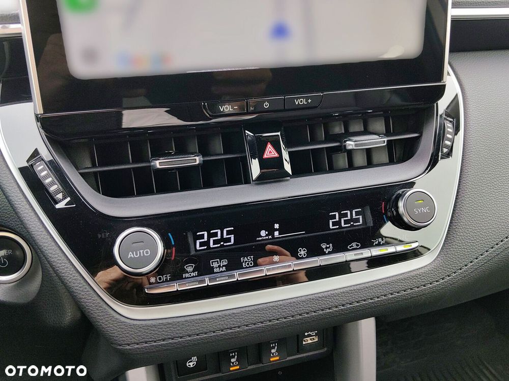 Toyota Corolla Cross 2.0 Hybrid Executive AWD - 25
