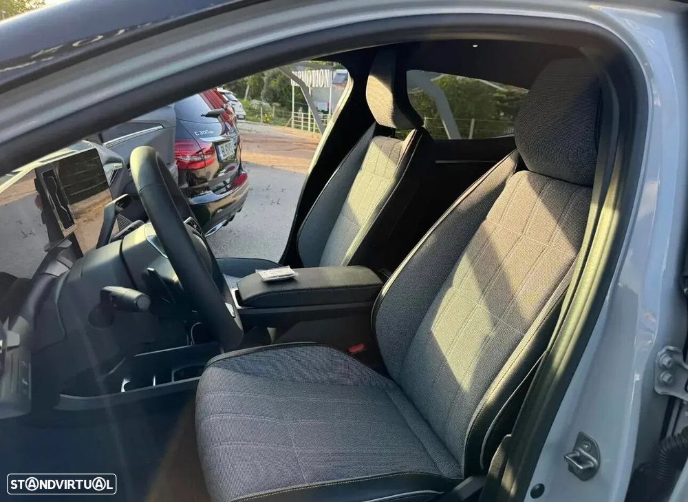 Renault Mégane E-Tech - 36