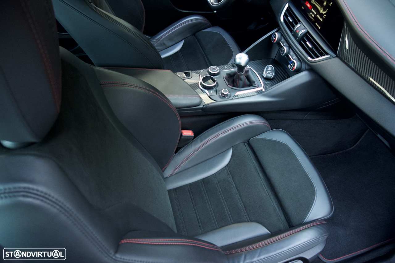Alfa Romeo Giulia 2.9 Bi-Turbo Quadrifoglio - 23
