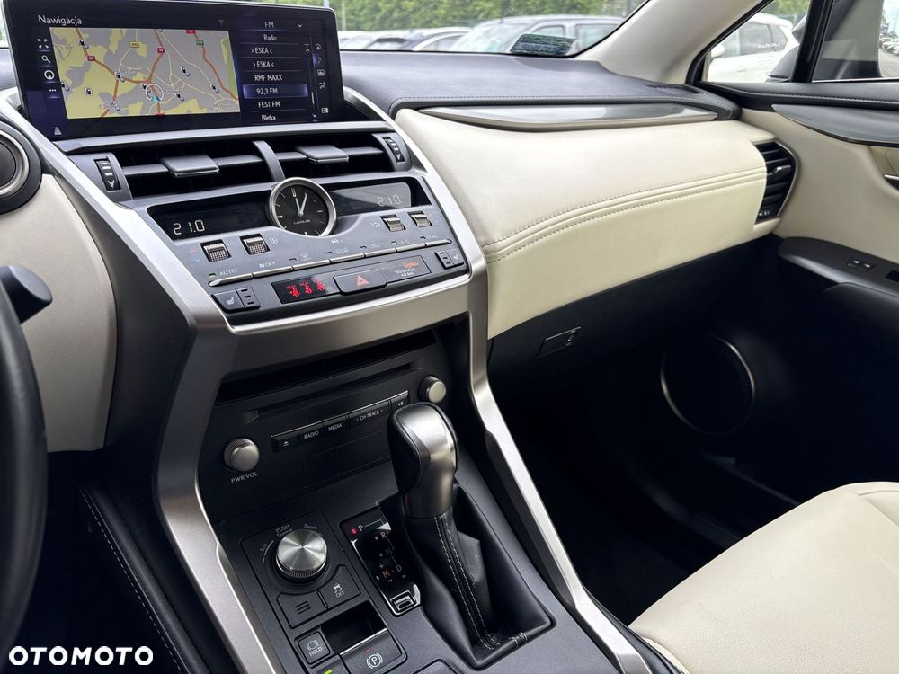 Lexus NX 300 F Impression AWD - 20