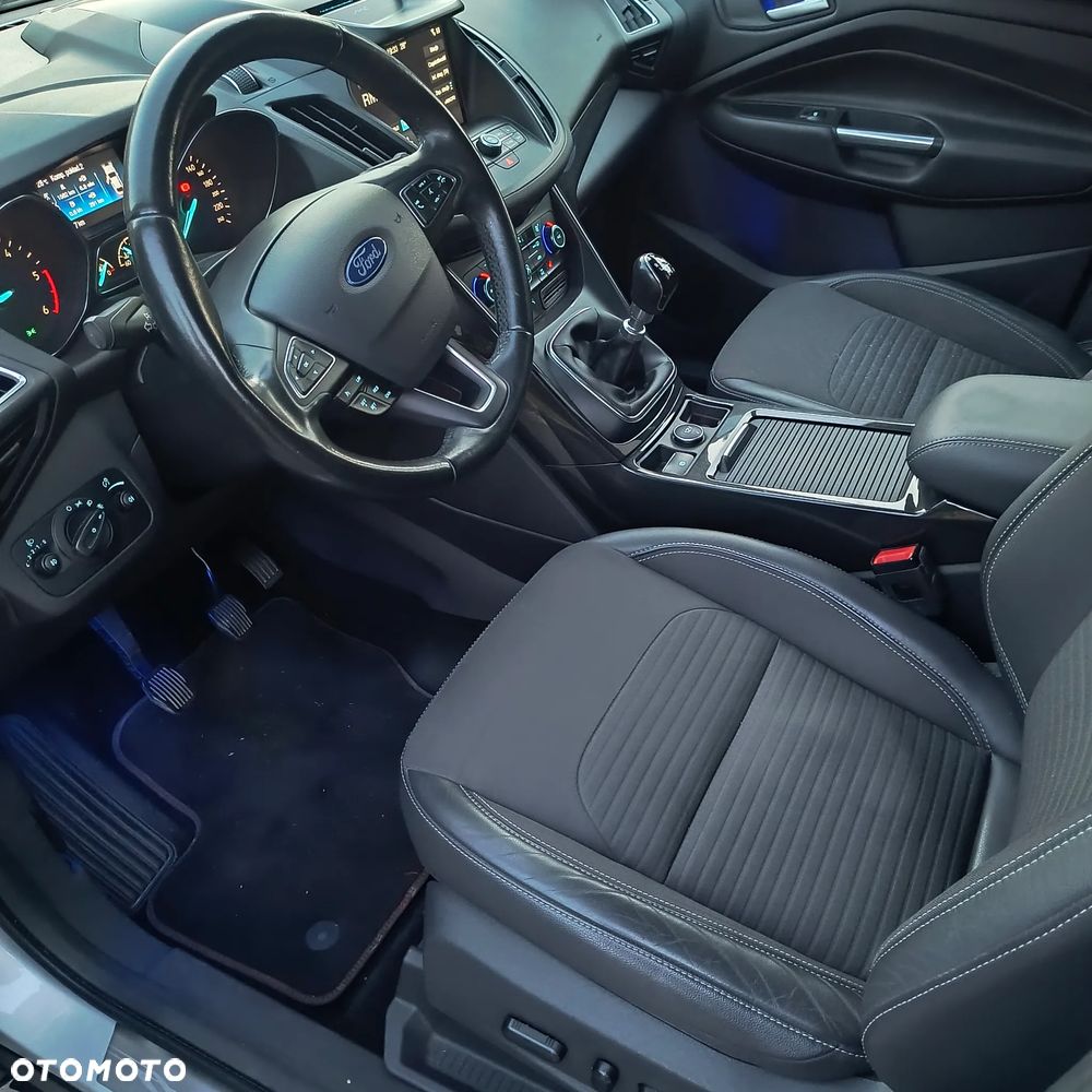 Ford Kuga 2.0 TDCi 4WD Titanium - 20