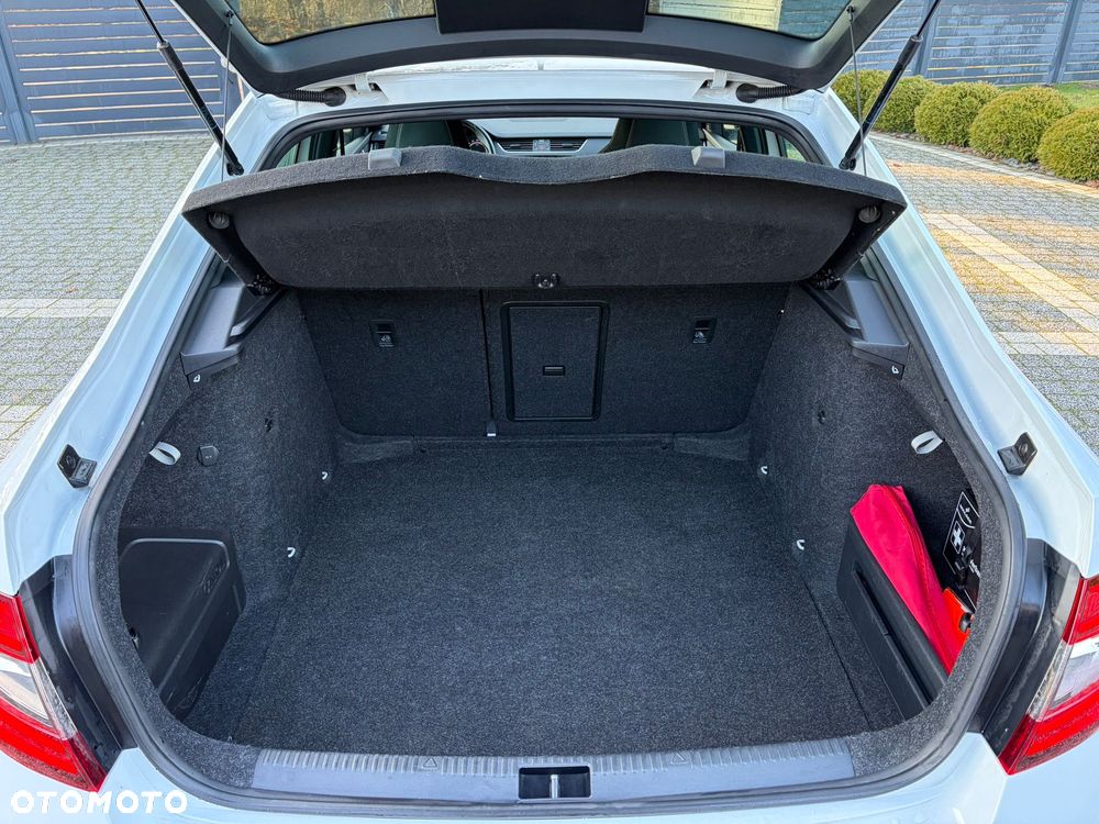 Skoda Octavia 2.0 TSI RS - 8