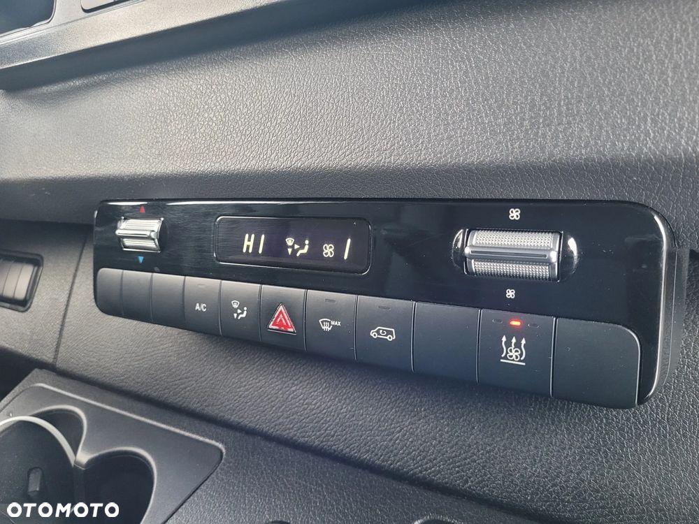 Mercedes-Benz Sprinter - 14