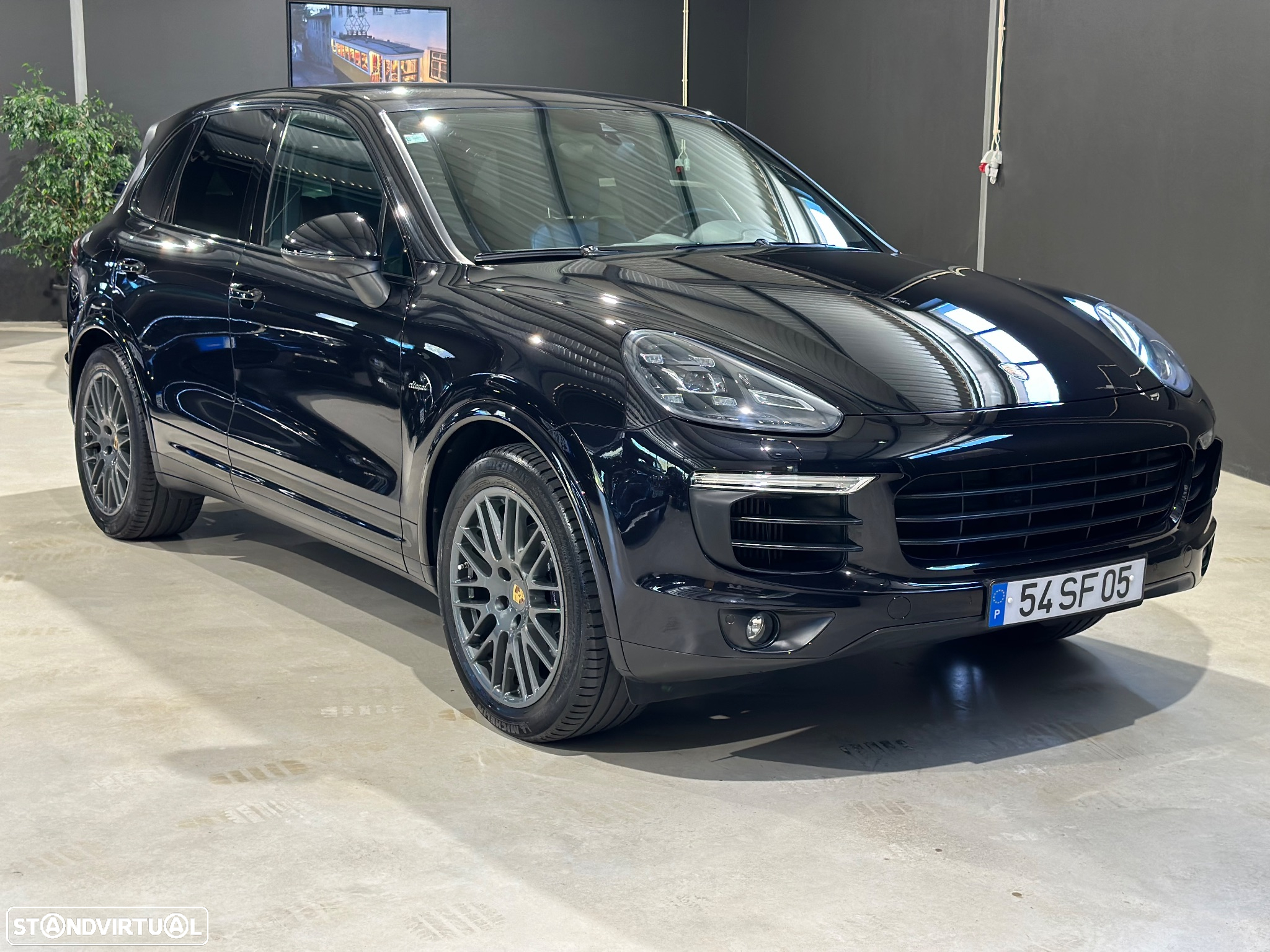 Porsche Cayenne Platinum Edition - 6