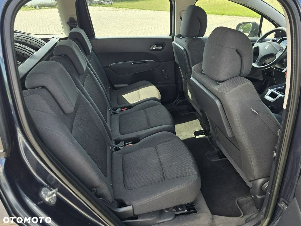 Peugeot 5008 - 16