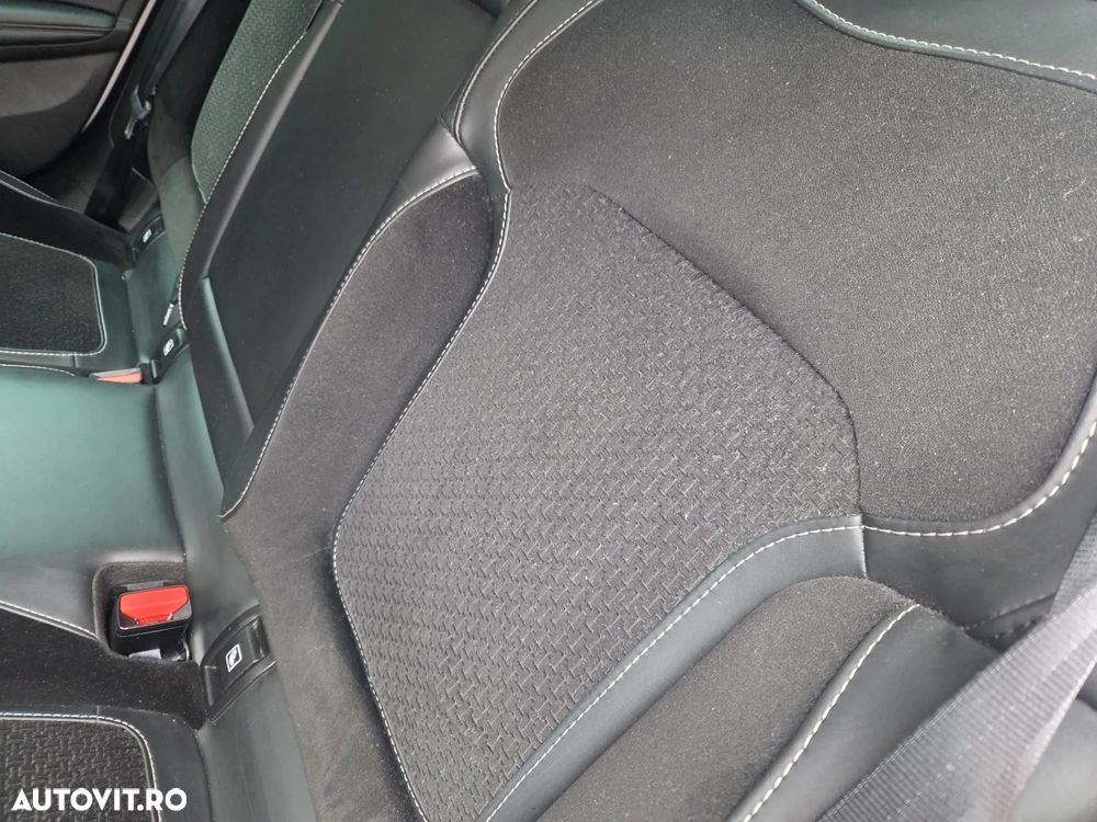 Renault Megane TCe 140 GPF Intens - 12