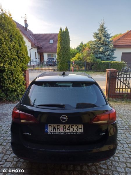 Opel Astra 1.6 CDTI Dynamic - 4