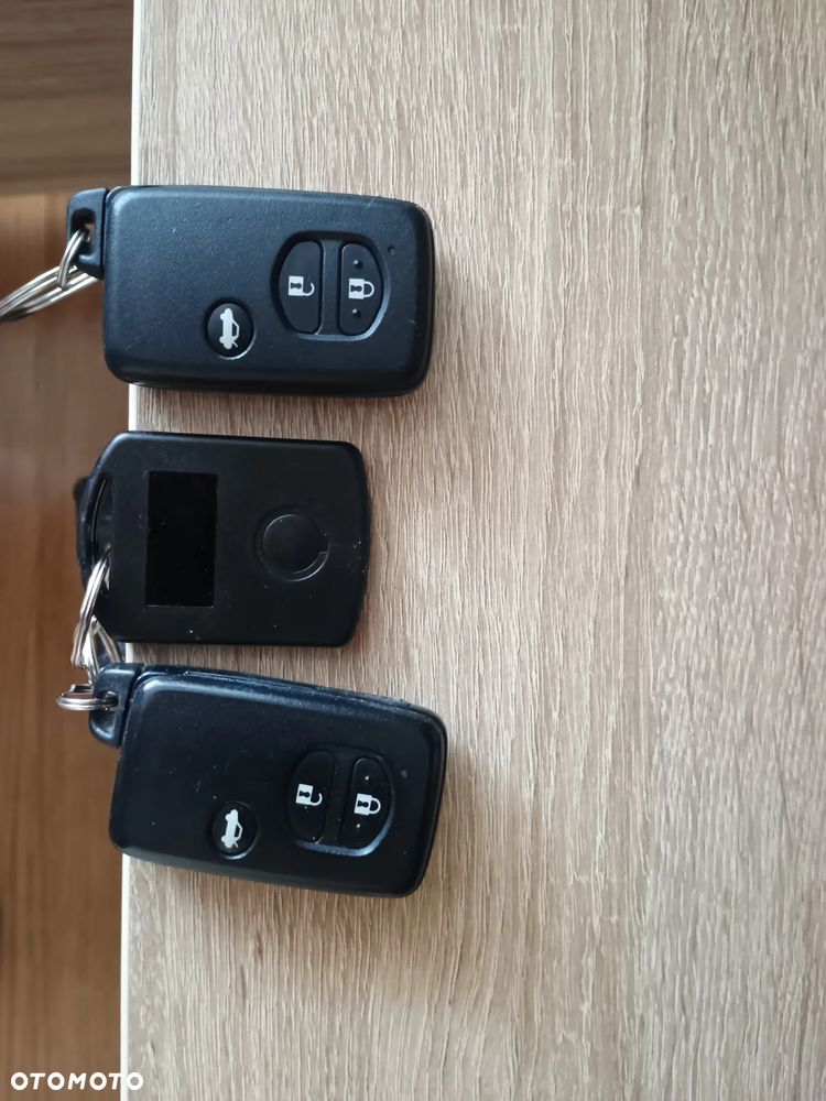 Toyota Avensis 1.8 Premium - 18