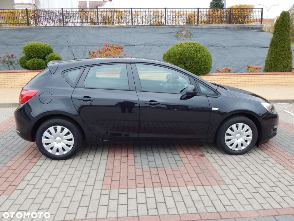 Opel Astra 1.6 Enjoy - 11