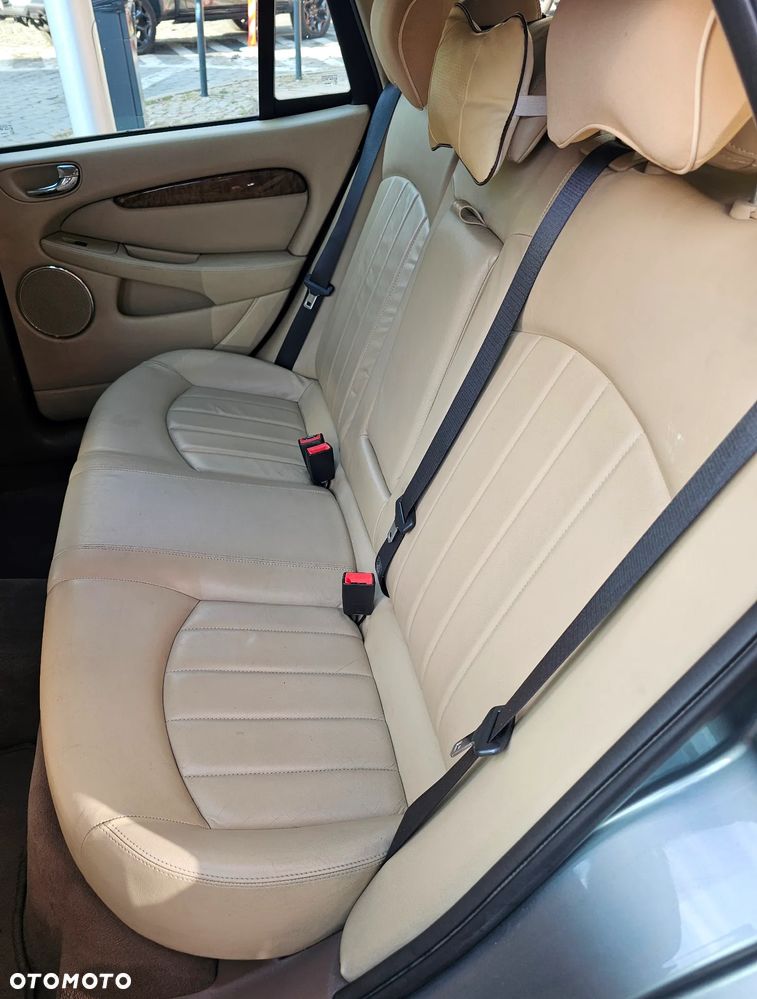 Jaguar X-Type - 9