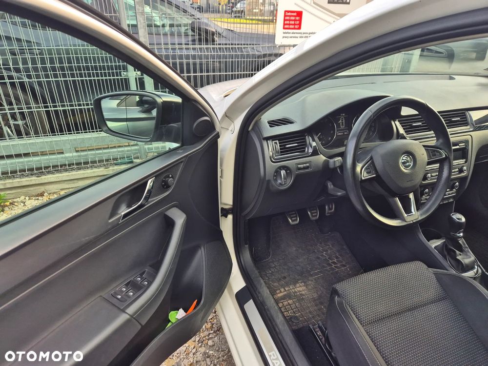 Skoda RAPID Spb 1.2 TSI Style Plus - 10