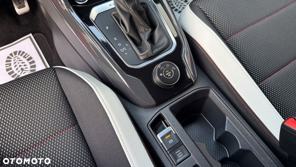 Volkswagen T-Roc - 31