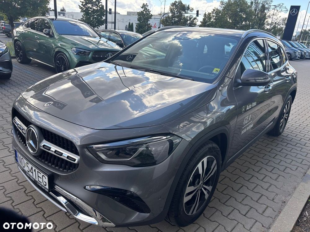 Mercedes-Benz GLA - 3