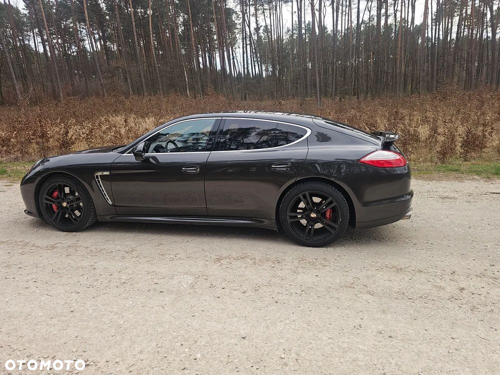 Porsche Panamera Turbo S - 8