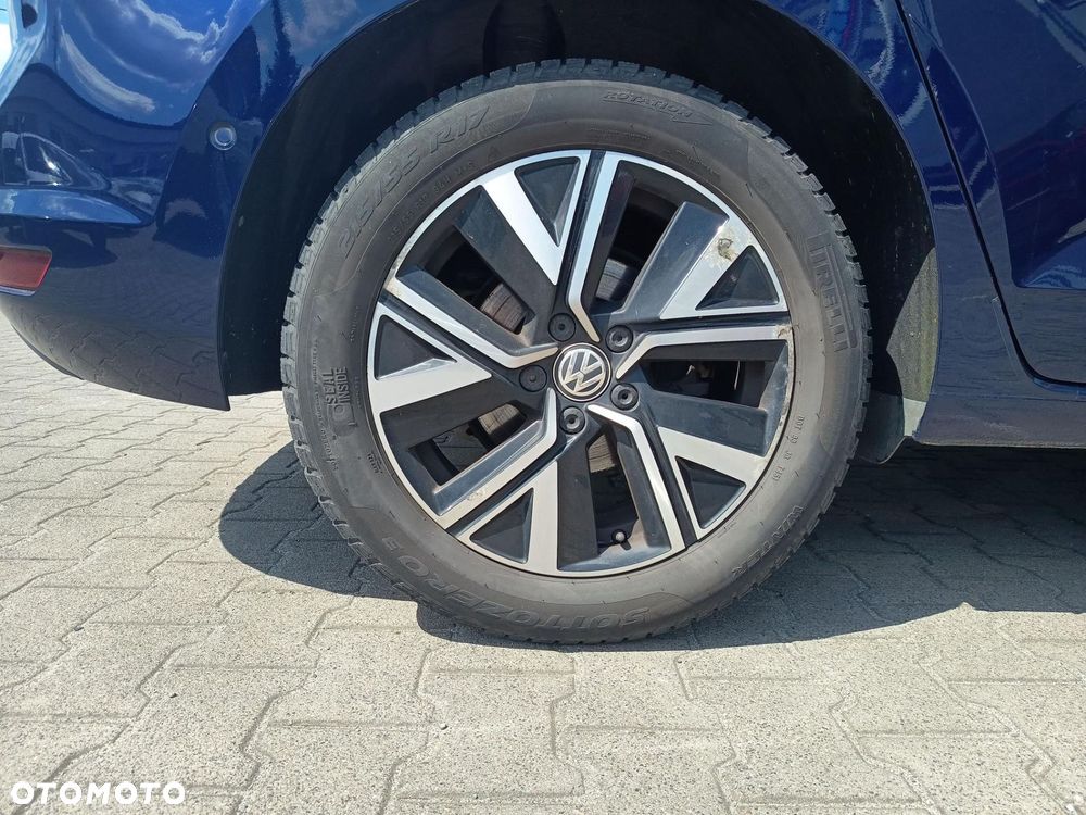 Volkswagen Touran - 17