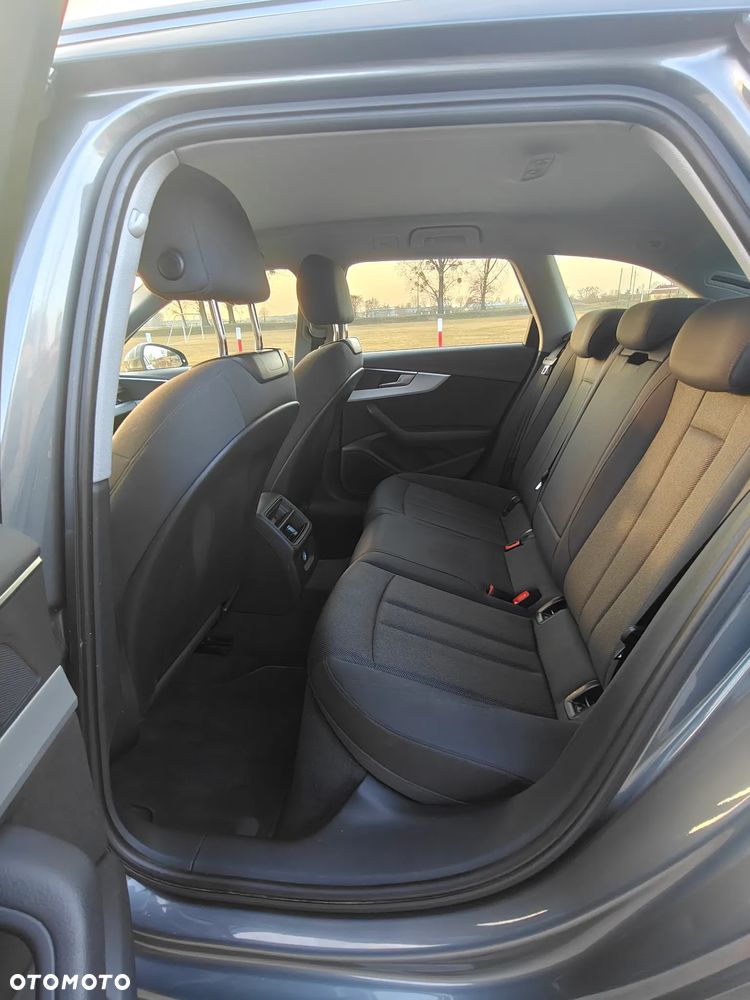 Audi A4 Avant 2.0 TDI S tronic - 5