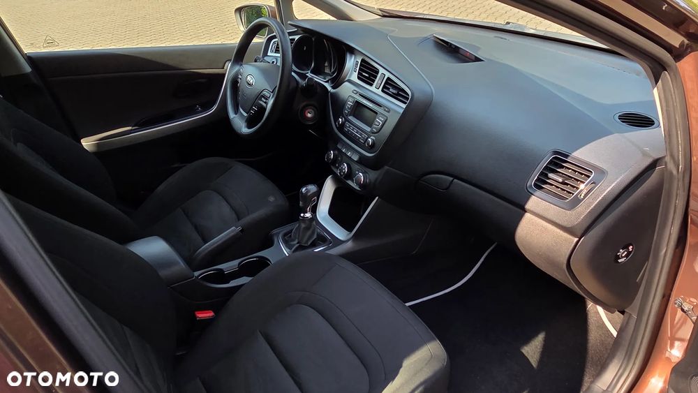 Kia Ceed - 9