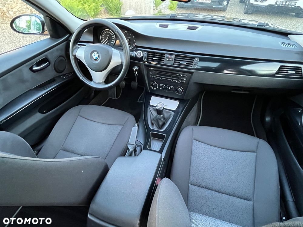 BMW Seria 3 - 27