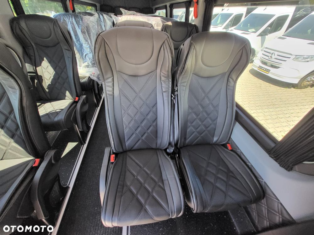 Mercedes-Benz Sprinter 516 CDI 24 miejsca siedzące + 4 stojące - 17