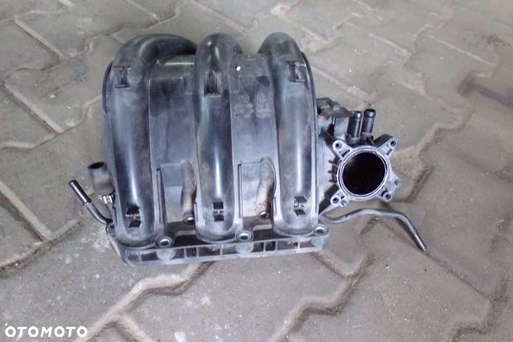 Kolektor ssący Skoda Fabia I 1.2 VW Polo 9N Seat Ibiza
