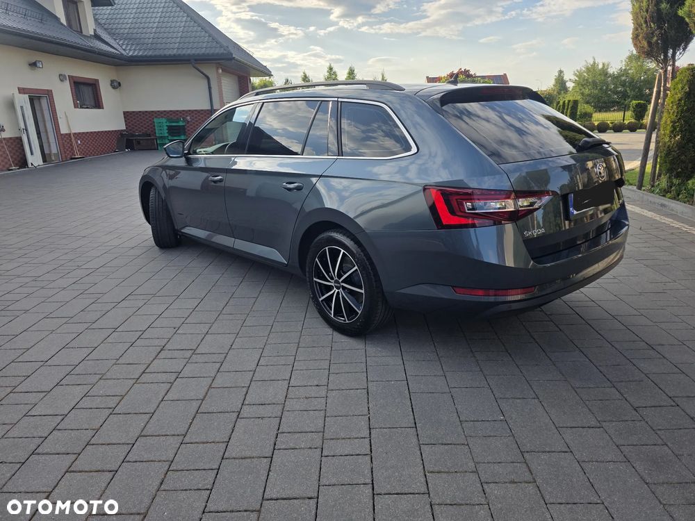 Skoda Superb 2.0 TDI Active DSG - 2