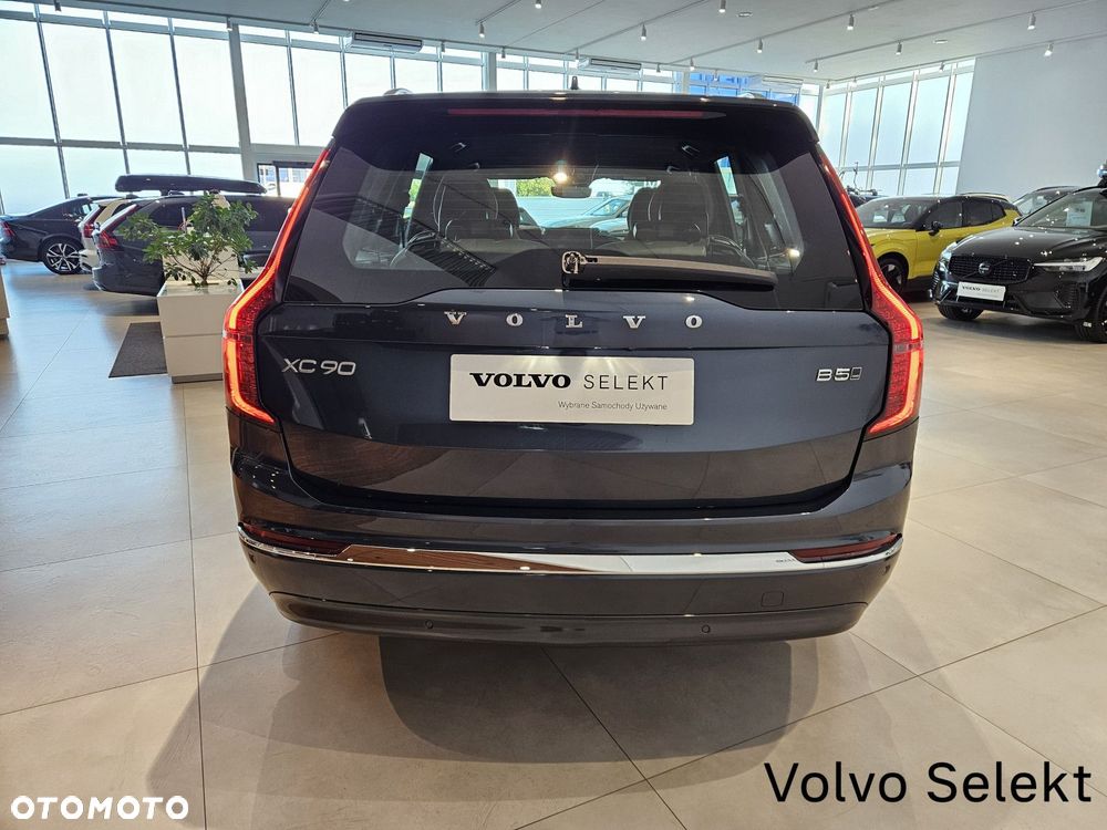 Volvo XC 90 - 8