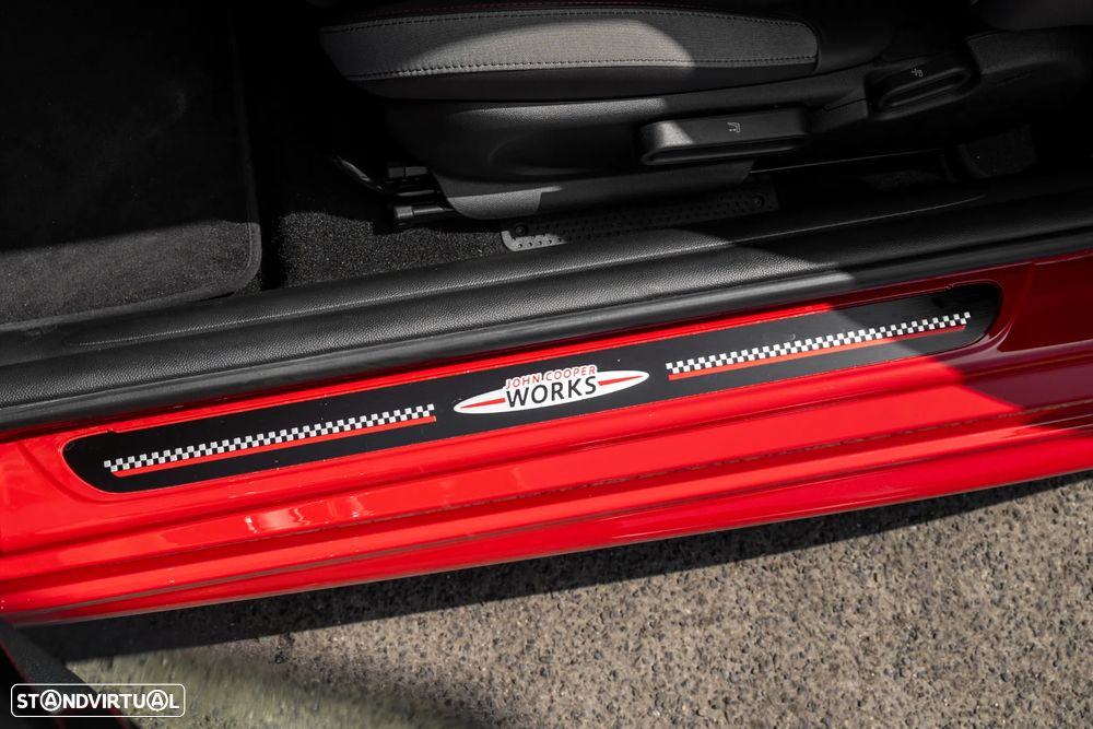 MINI 3 Portas John Cooper Works Plus Auto Desportiva - 17