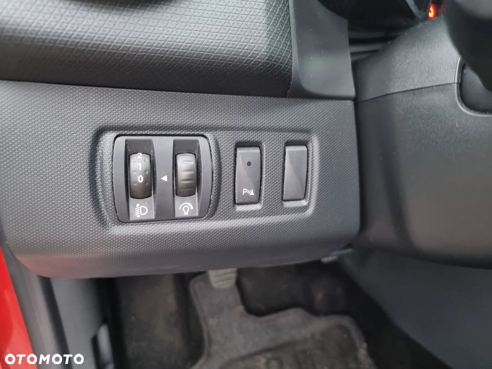 Renault Clio 1.2 16V Limited EU6 - 21