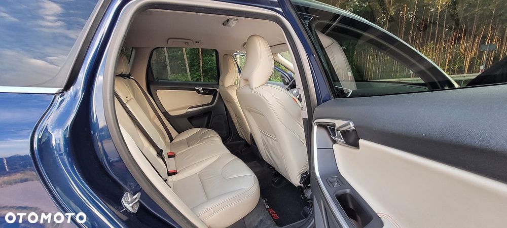 Volvo XC 60 - 29