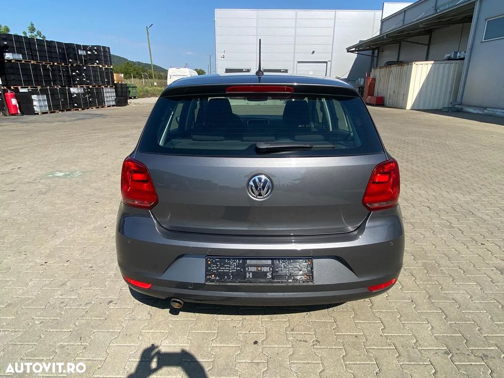 Volkswagen Polo 1.4 TDI (Blue Motion Technology) Comfortline - 19