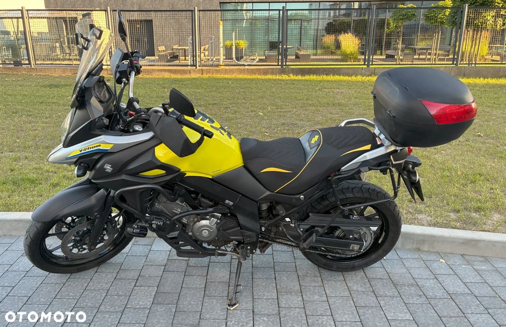 Suzuki V-STROM - 1