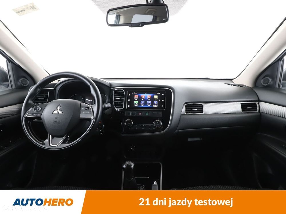 Mitsubishi Outlander - 12