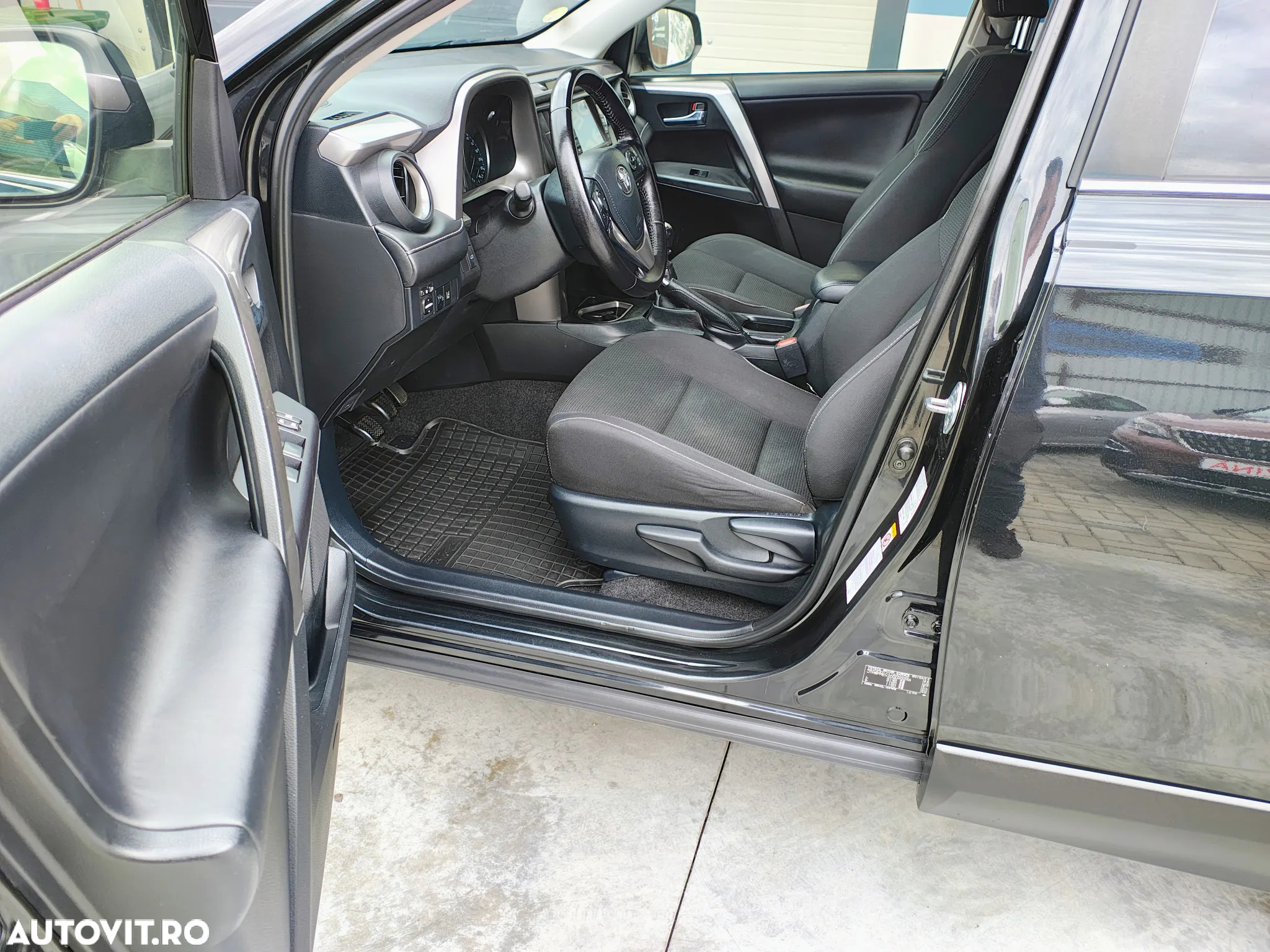 Toyota RAV4 2.0 D-4D 2WD Executive - 20