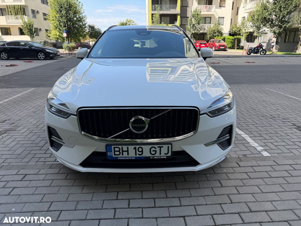 Volvo XC 60 B4 MHEV Momentum Pro - 19
