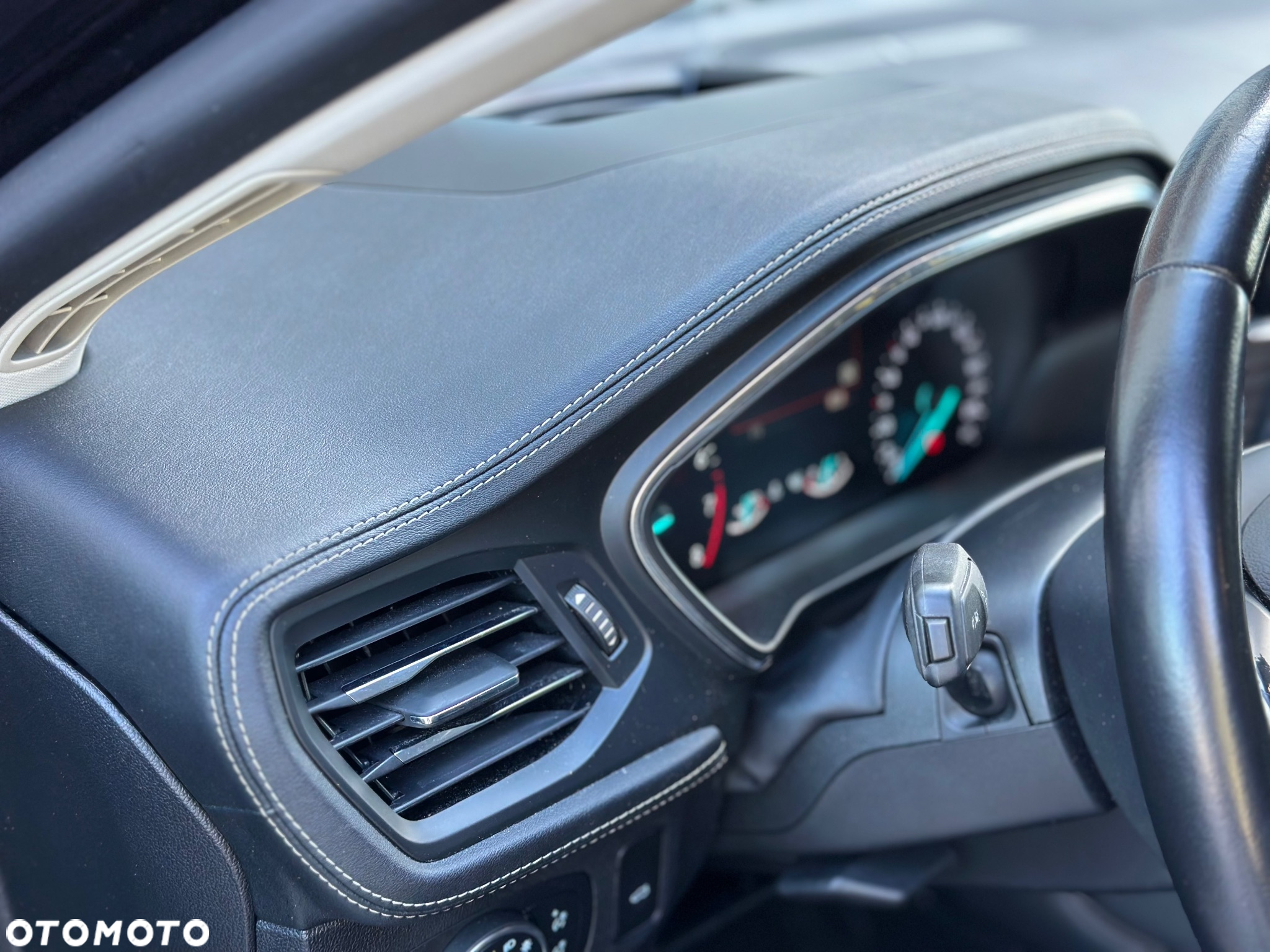 Ford Focus 1.0 EcoBoost Hybrid ST-LINE VIGNALE - 32