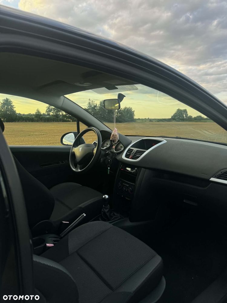 Peugeot 207 1.4 Trendy - 16