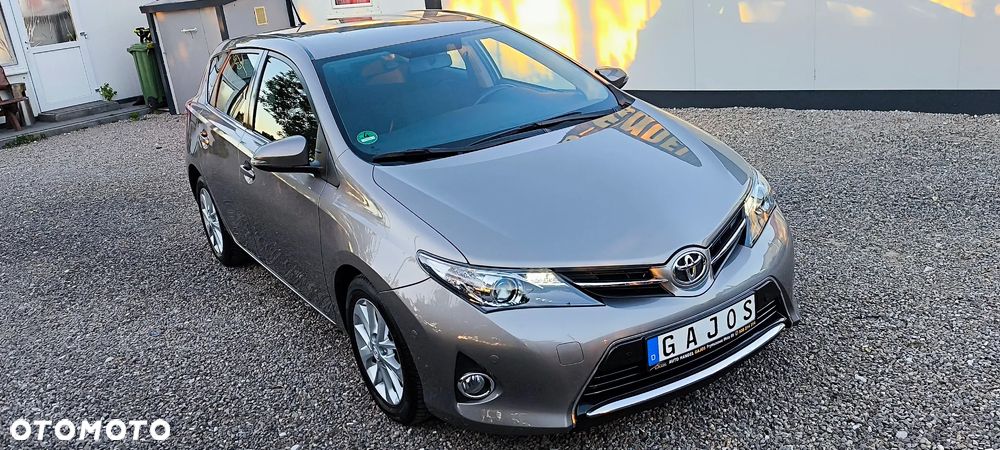 Toyota Auris 1.33 VVT-i Premium Comfort - 23