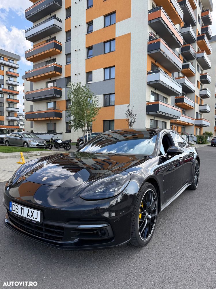 Porsche Panamera 4S - 1