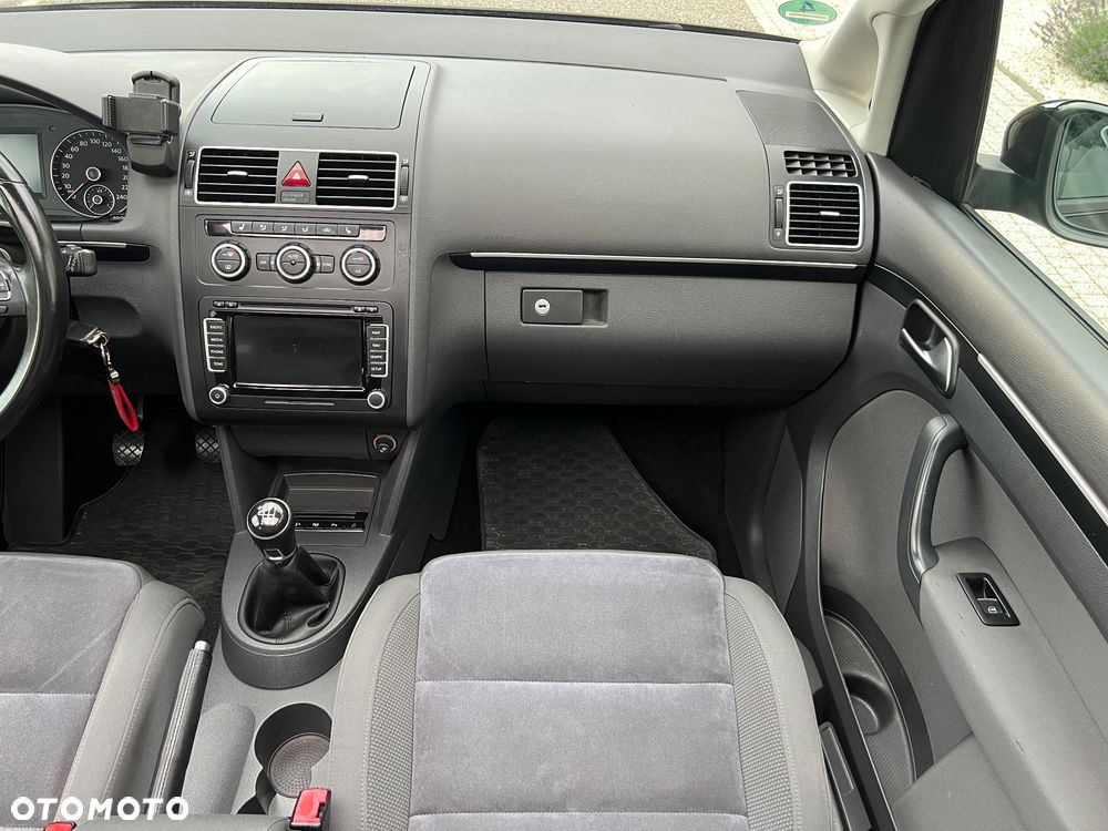Volkswagen Touran 2.0 TDI DPF Highline - 30