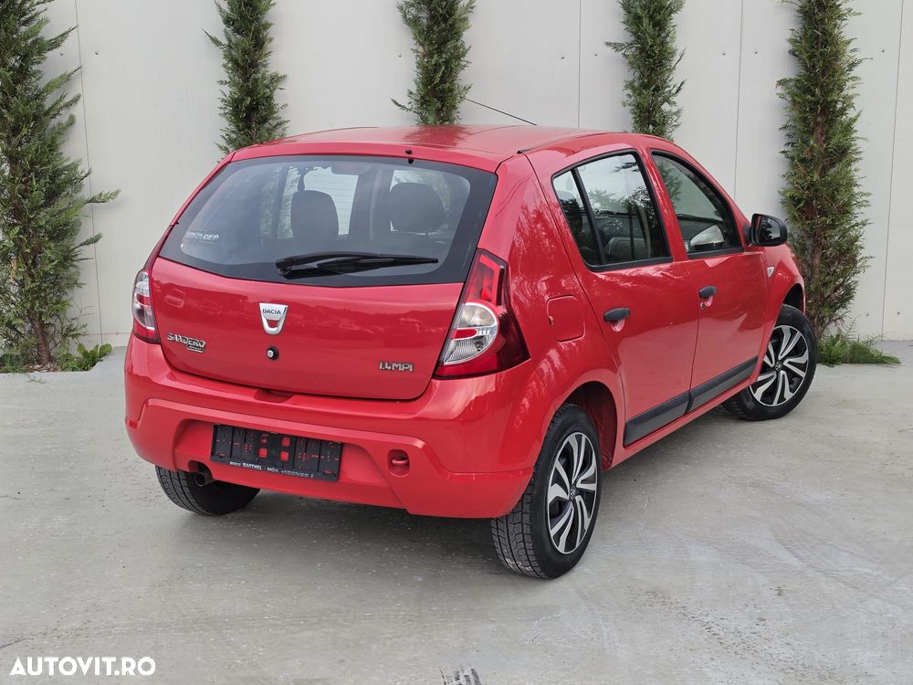 Dacia Sandero 2009 photo 4