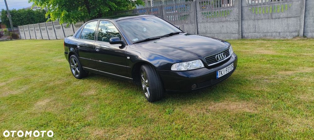 Audi A4 Limousine - 3