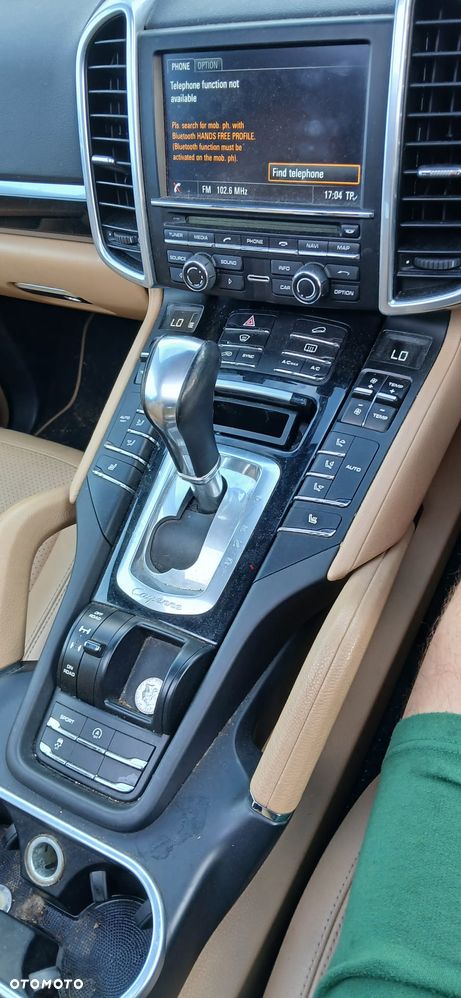 Porsche Cayenne Platinum Edition - 9