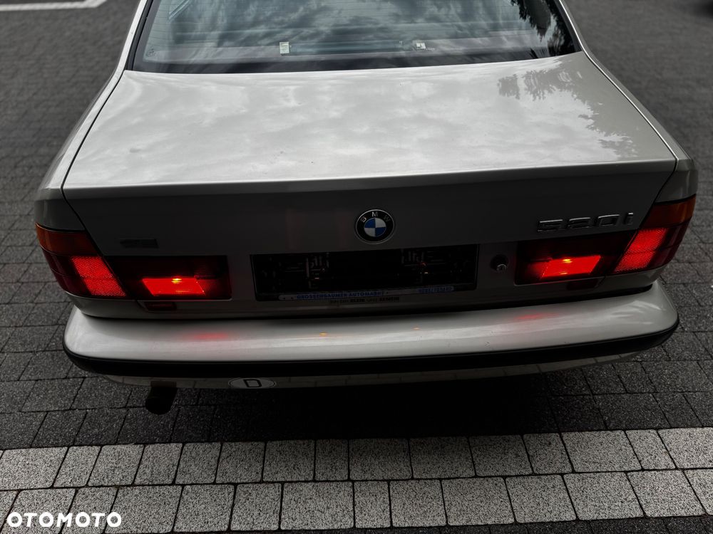 BMW Seria 5 520 i - 5