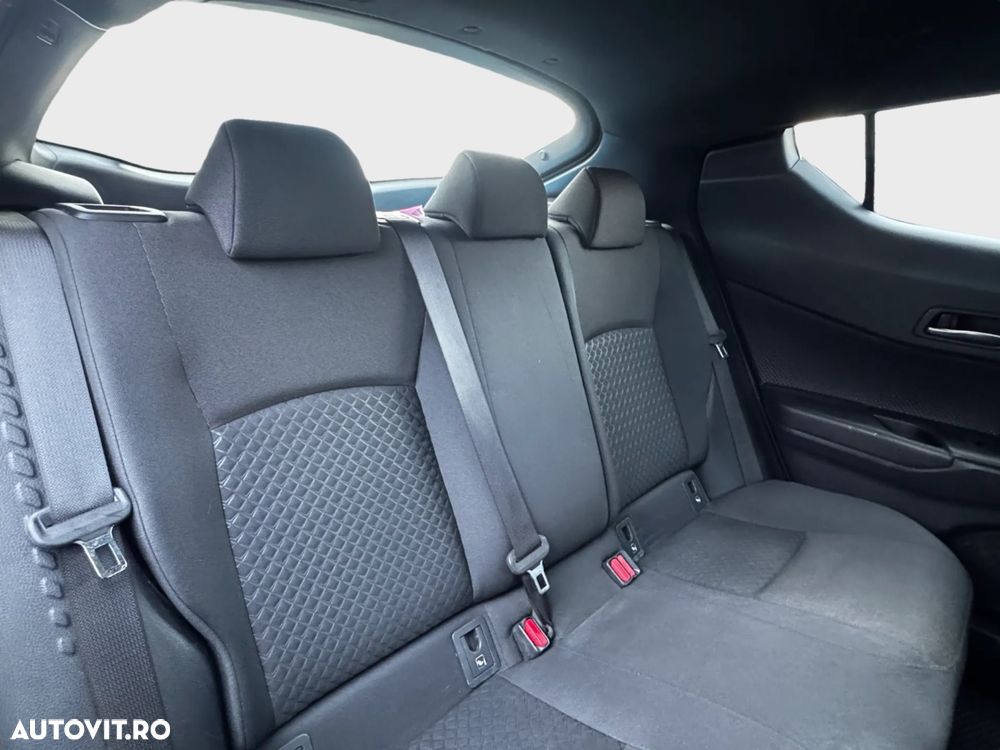 Toyota C-HR 1.8 HSD 4x2 CVT C-lassy LED - 4